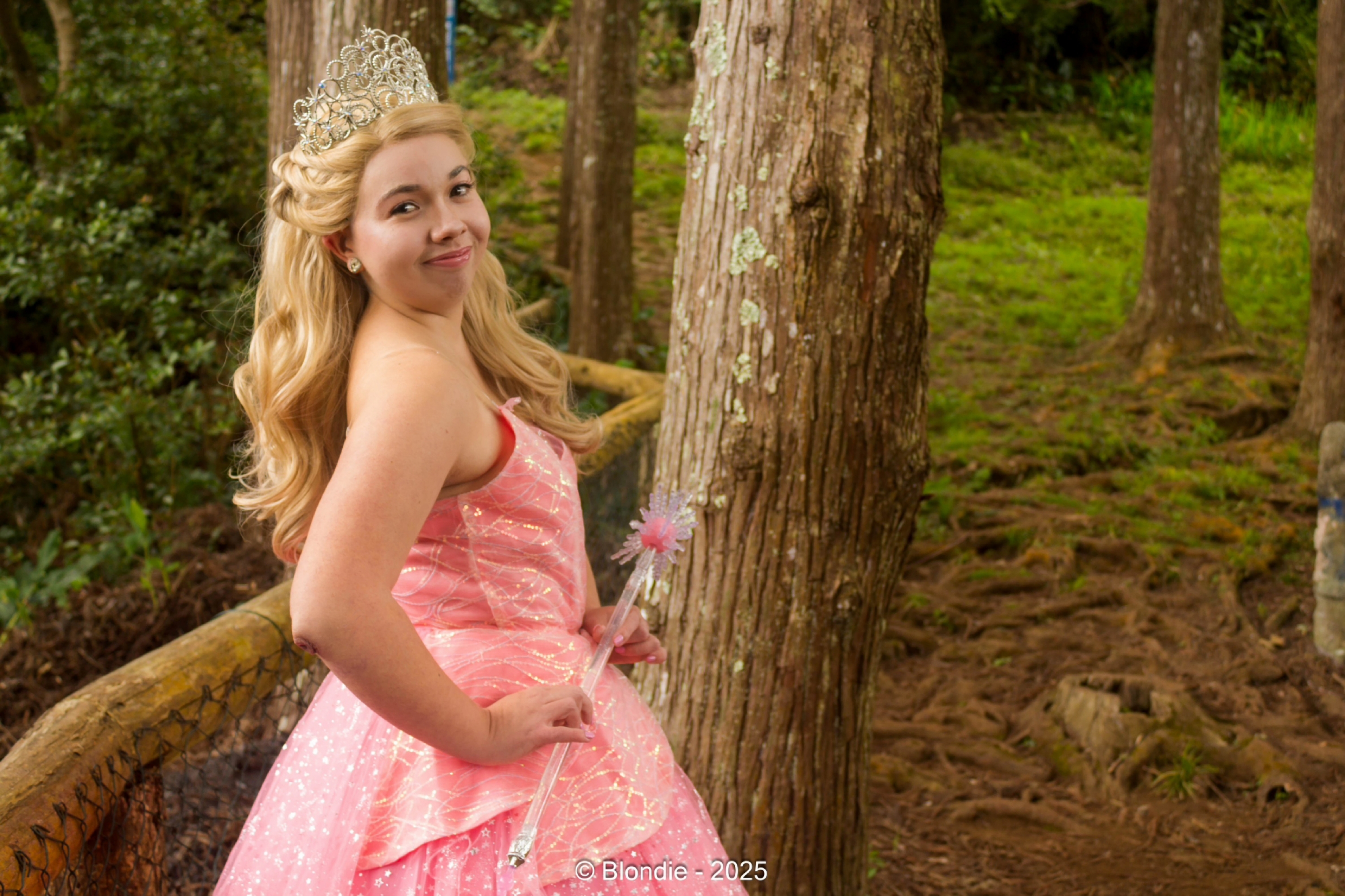 Elphaba & Glinda💚🩷 - Photo 1