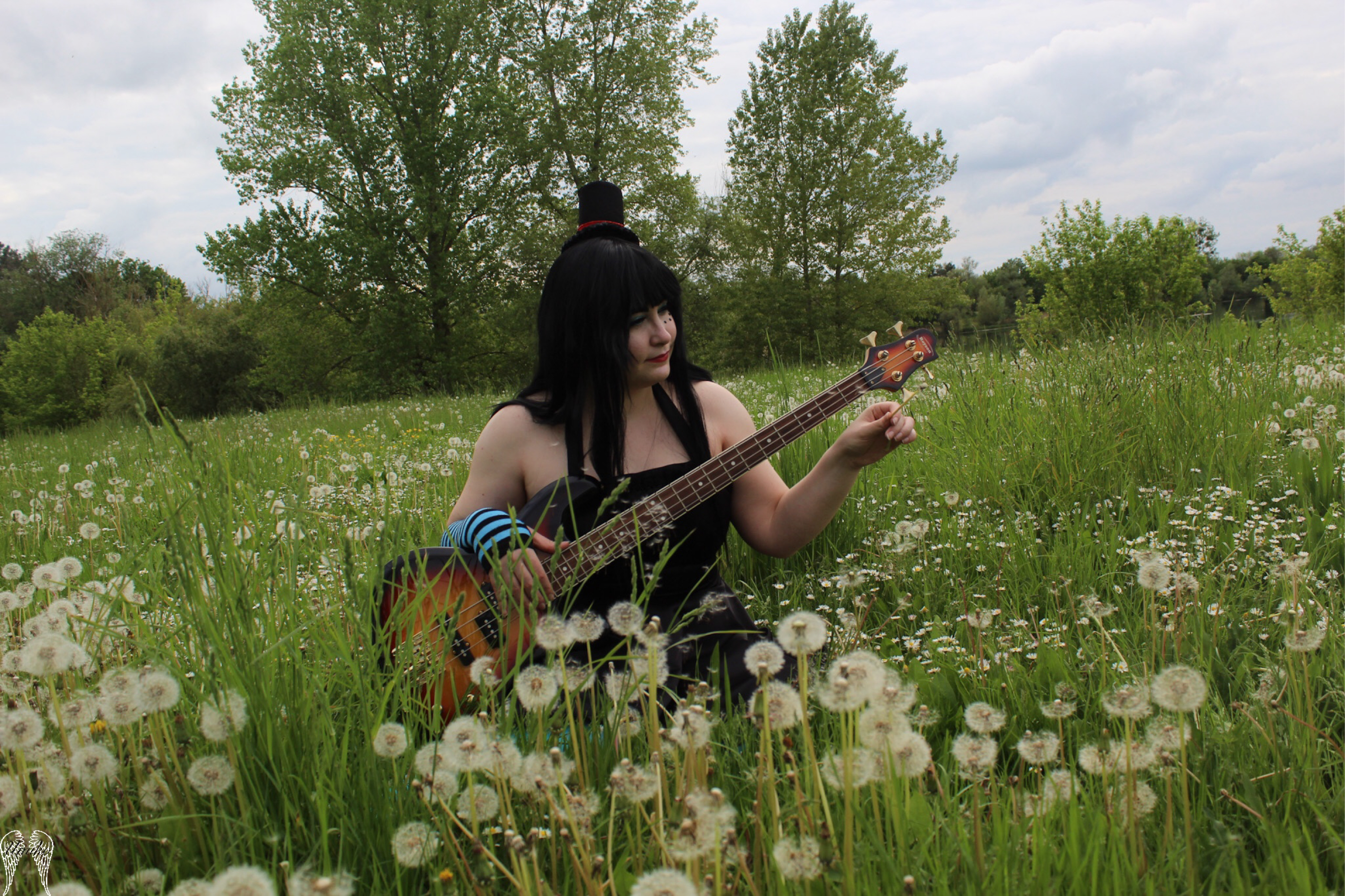 Mio Akiyama - Photo 2