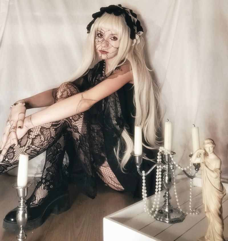 Vampzai – Haunted/broken doll 