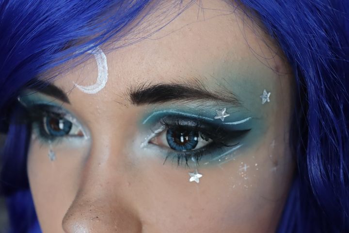 Luna Make-up
