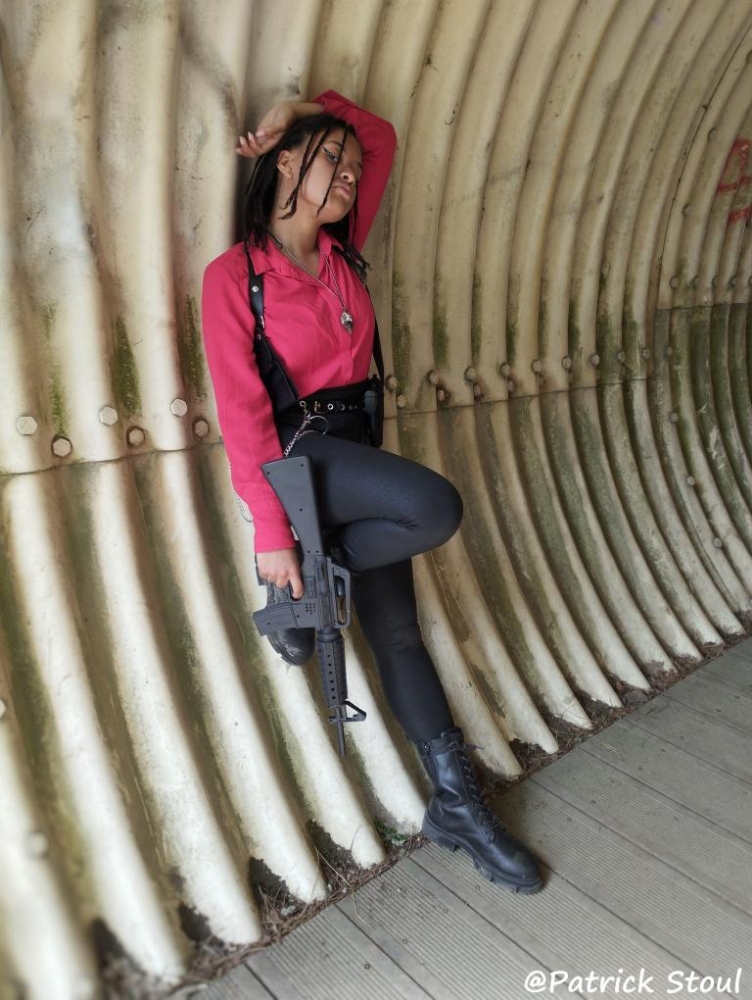 Shooting Ada Wong  - Photo 1