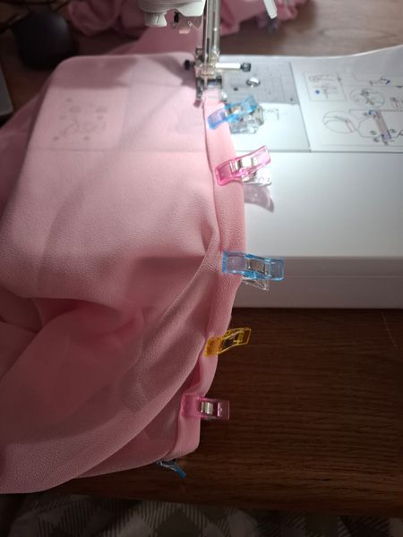 R-cos - WIP Head lady in waiting