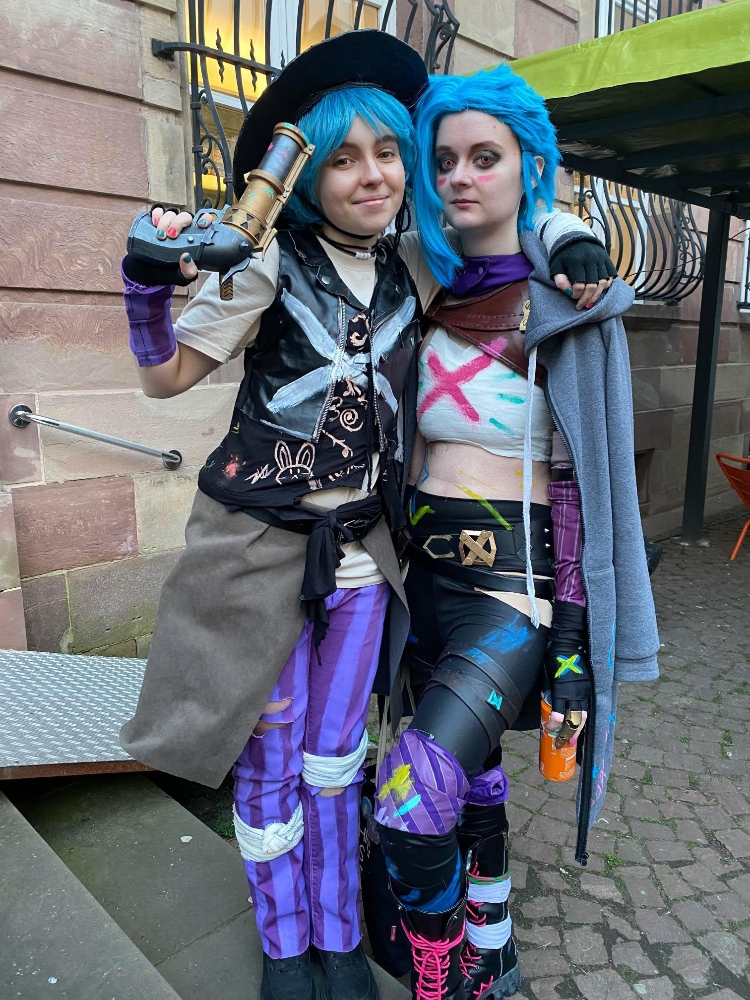 Isha and friends - Photo 7