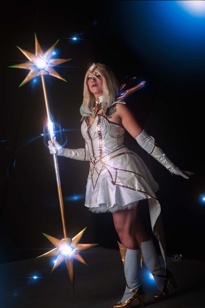 Tenembra_ - Lux light LoL