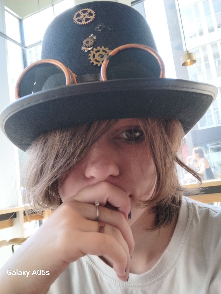 OC Lucia Woods - Photo 22