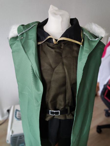 Akina - Cosplay Naofumi avan