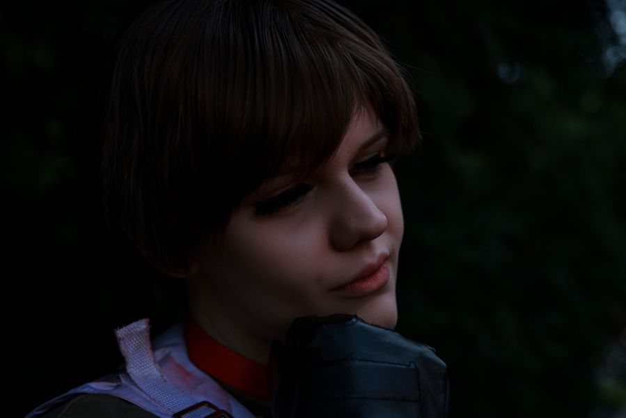 Cursed_cos - Rebecca Chambers 