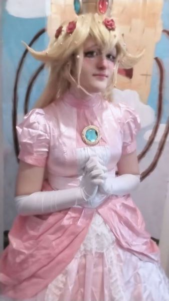 Une_fan_de_fnaf02 - Princesse Peach
