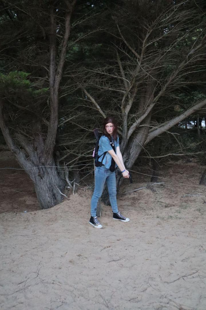 Ellie TLOU2 forest — photo 9