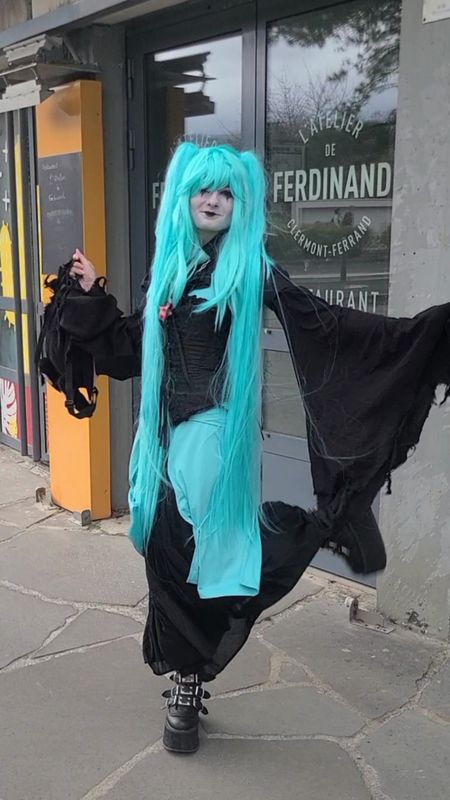 Naos.creepy – Goth Hatsune Miku 
