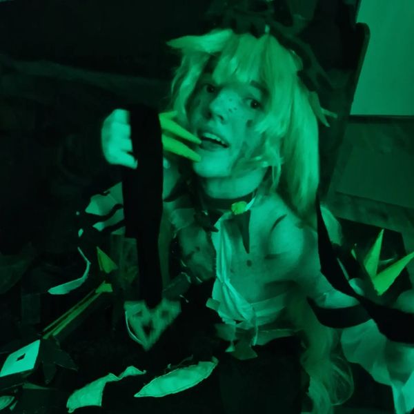 Mathilde - Mobius (og outfit)