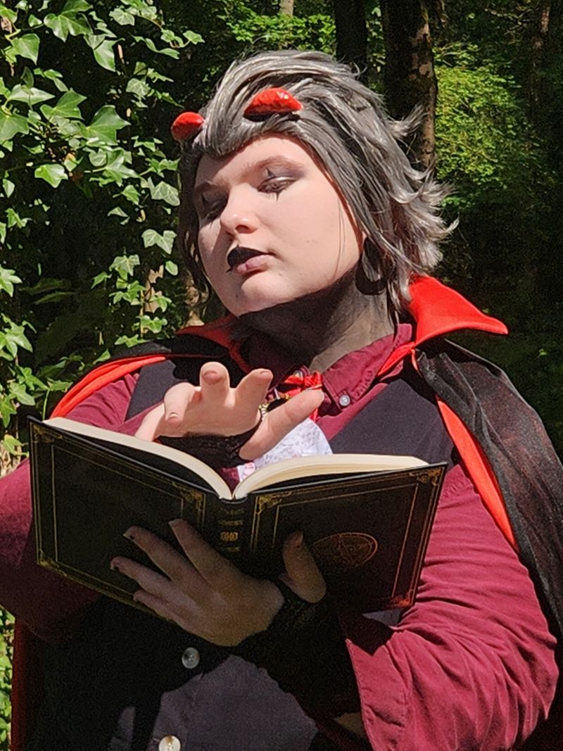 Thalis_cos – Stolas 