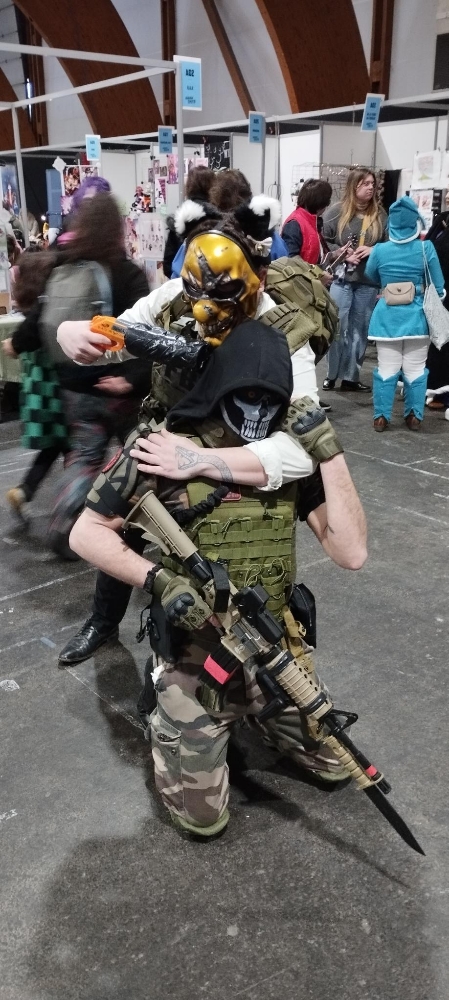 Wolf (golden mask) - Photo 13