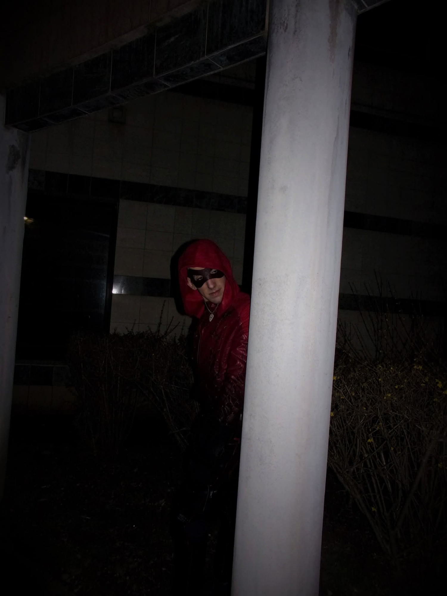 Red arrow — photo 9