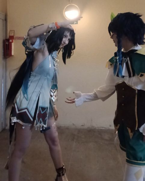 Mighty - pose duo