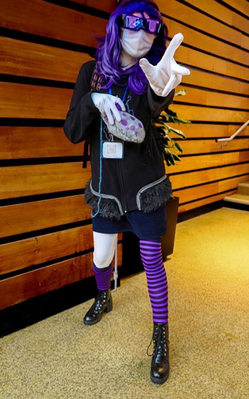 Artique_shimirazu – Cosplay uzi