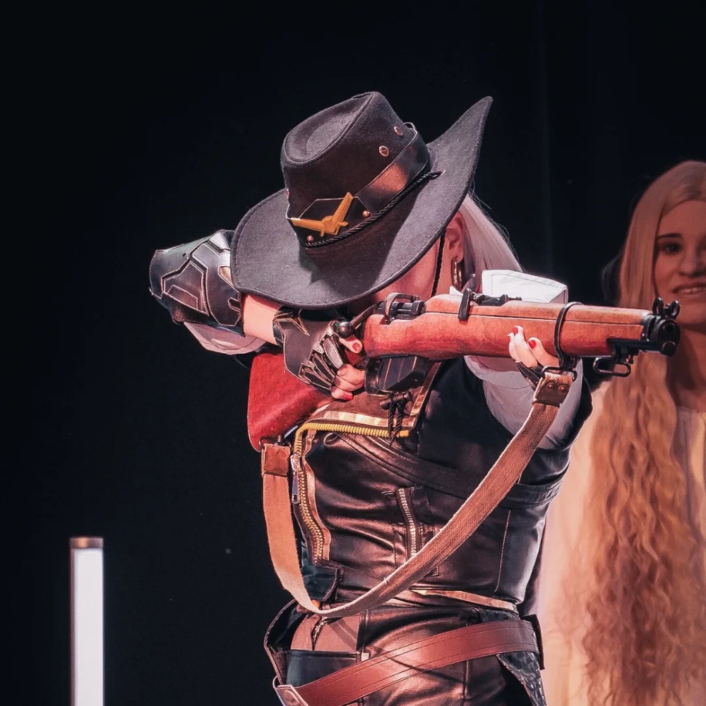 Elizabeth Ashe — OW - Photo 8