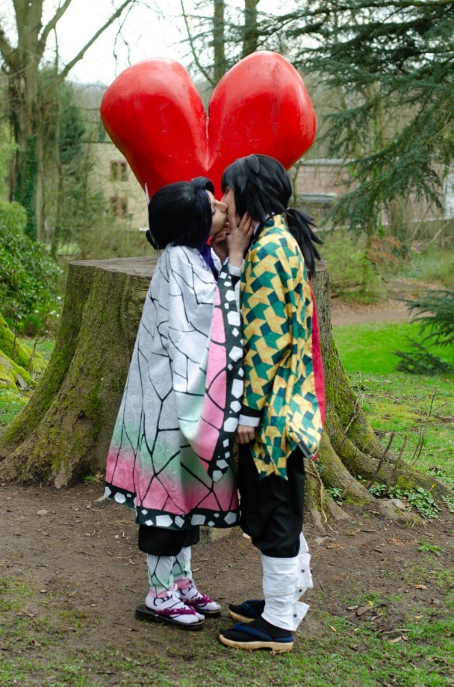 Shinobu & Tomioka - Photo 6