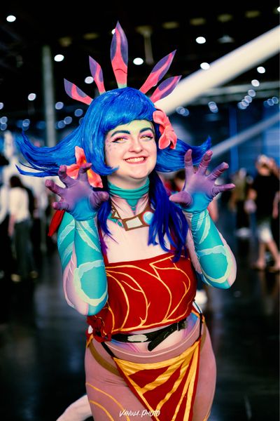 Hebi_scarlet - Neeko