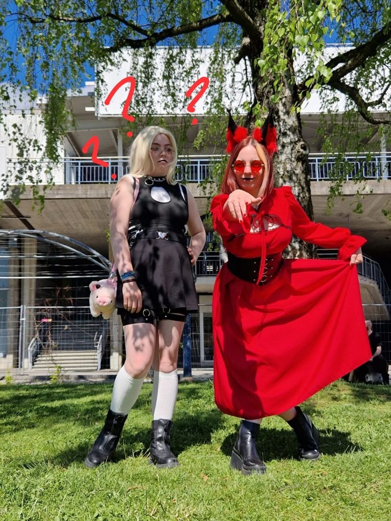 Blackmooonlight – Alastor vers.Fem.