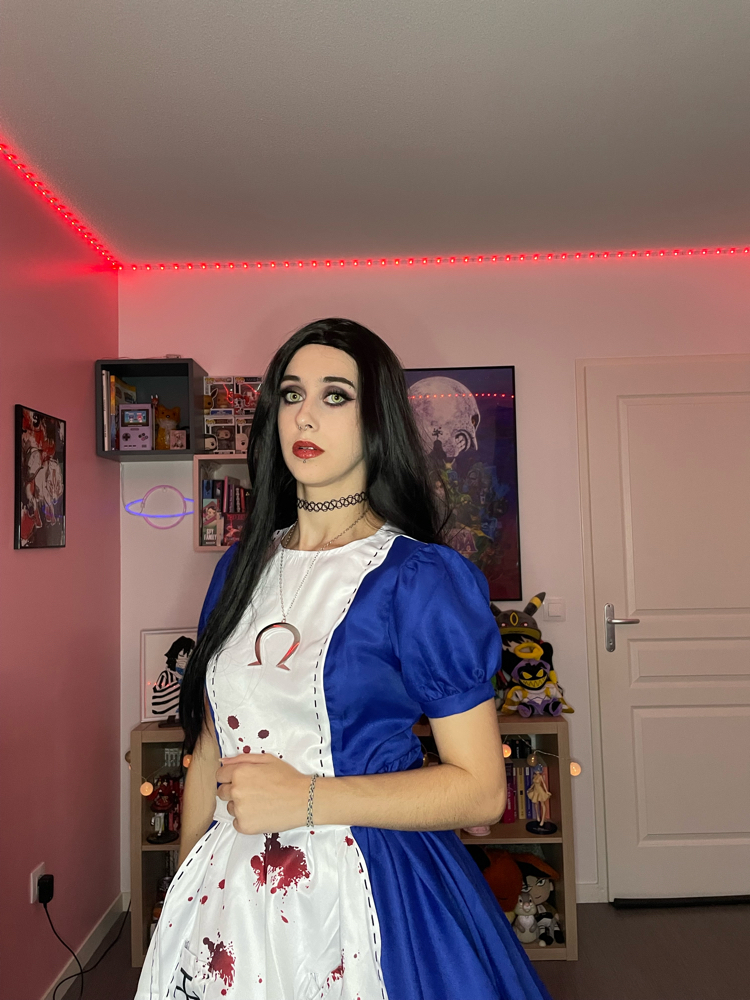 Alice Lidll - Photo 5