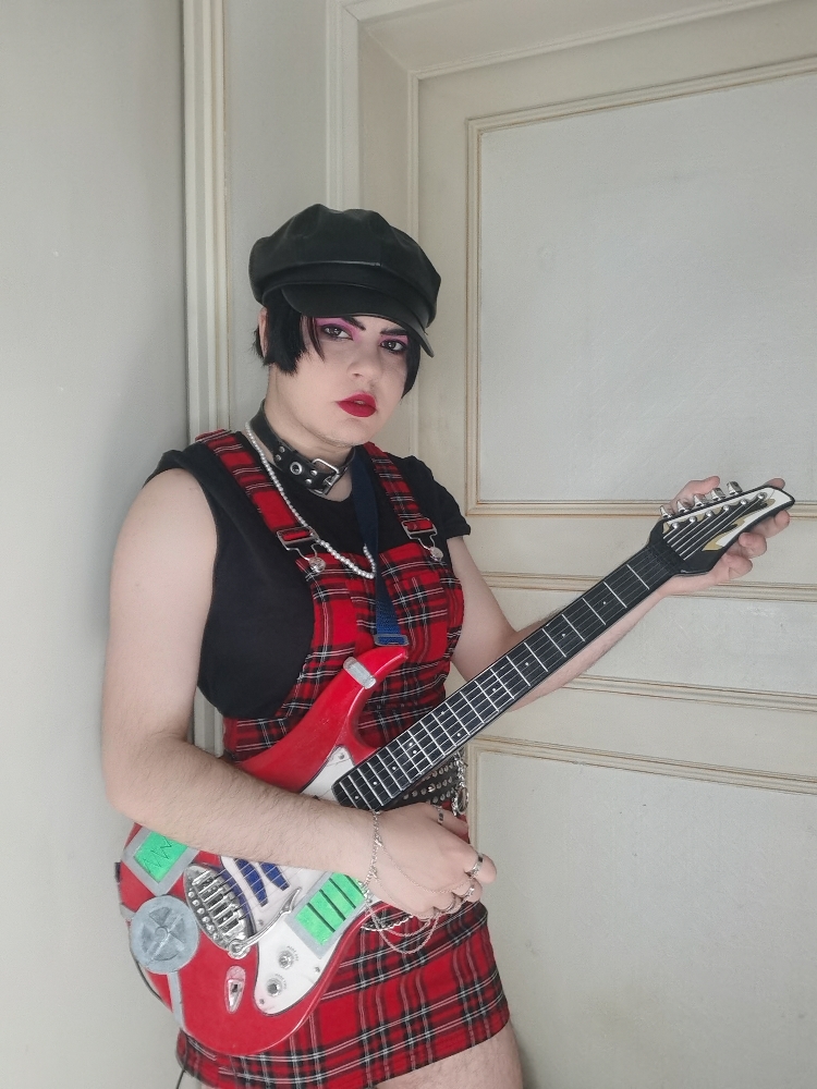 Nana Osaki — photo 9