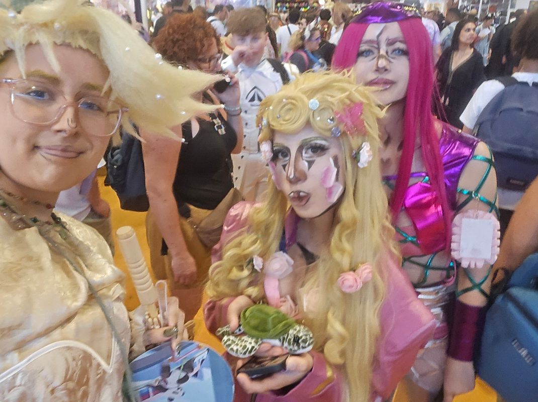 Cos._kam – Suzie Q en conv