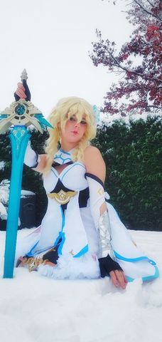 Lumine in the snow