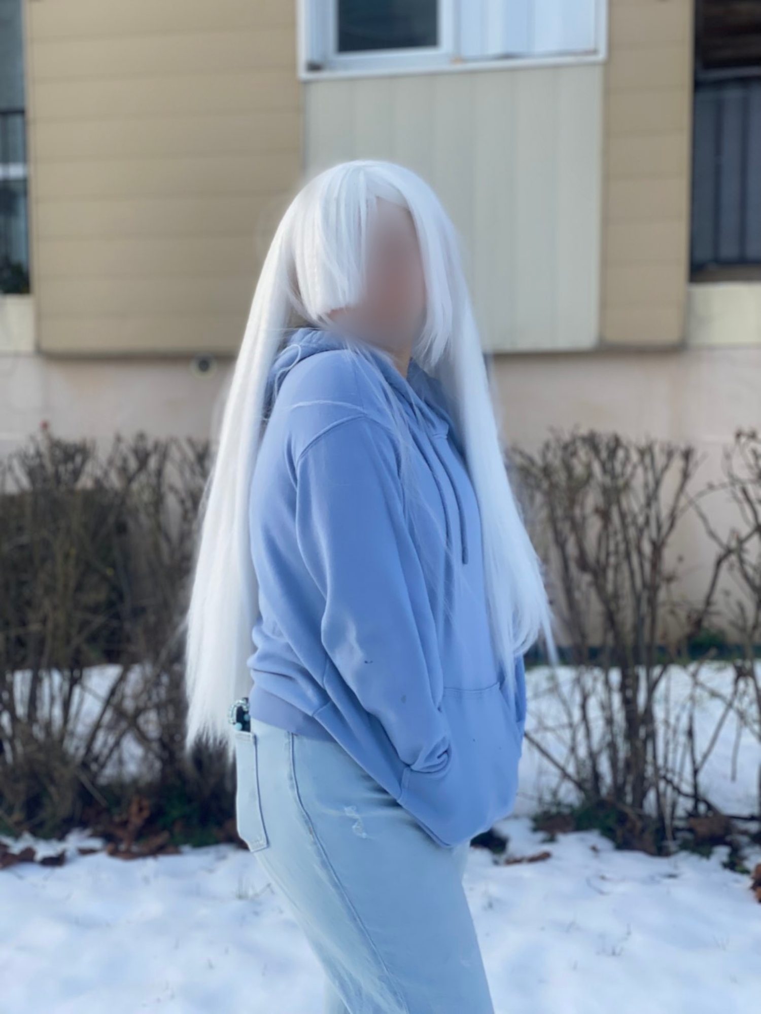 Elizabeth in snow - Photo 4