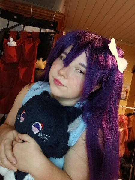 _fluffy_kiddo_ - Aubrey at home 
