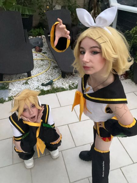 Horii._coser - Len and Rin 