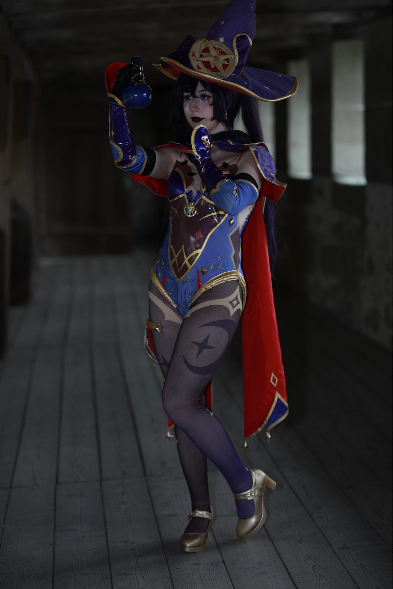 Mona Megistus - Photo 20