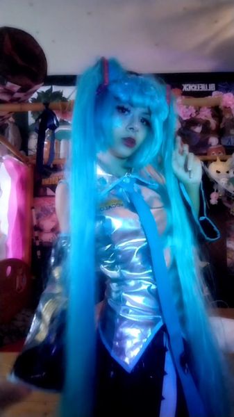 Moondrop_cosplay - Miku