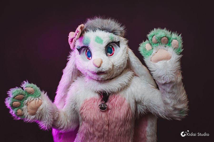 Youarock - Fluffy