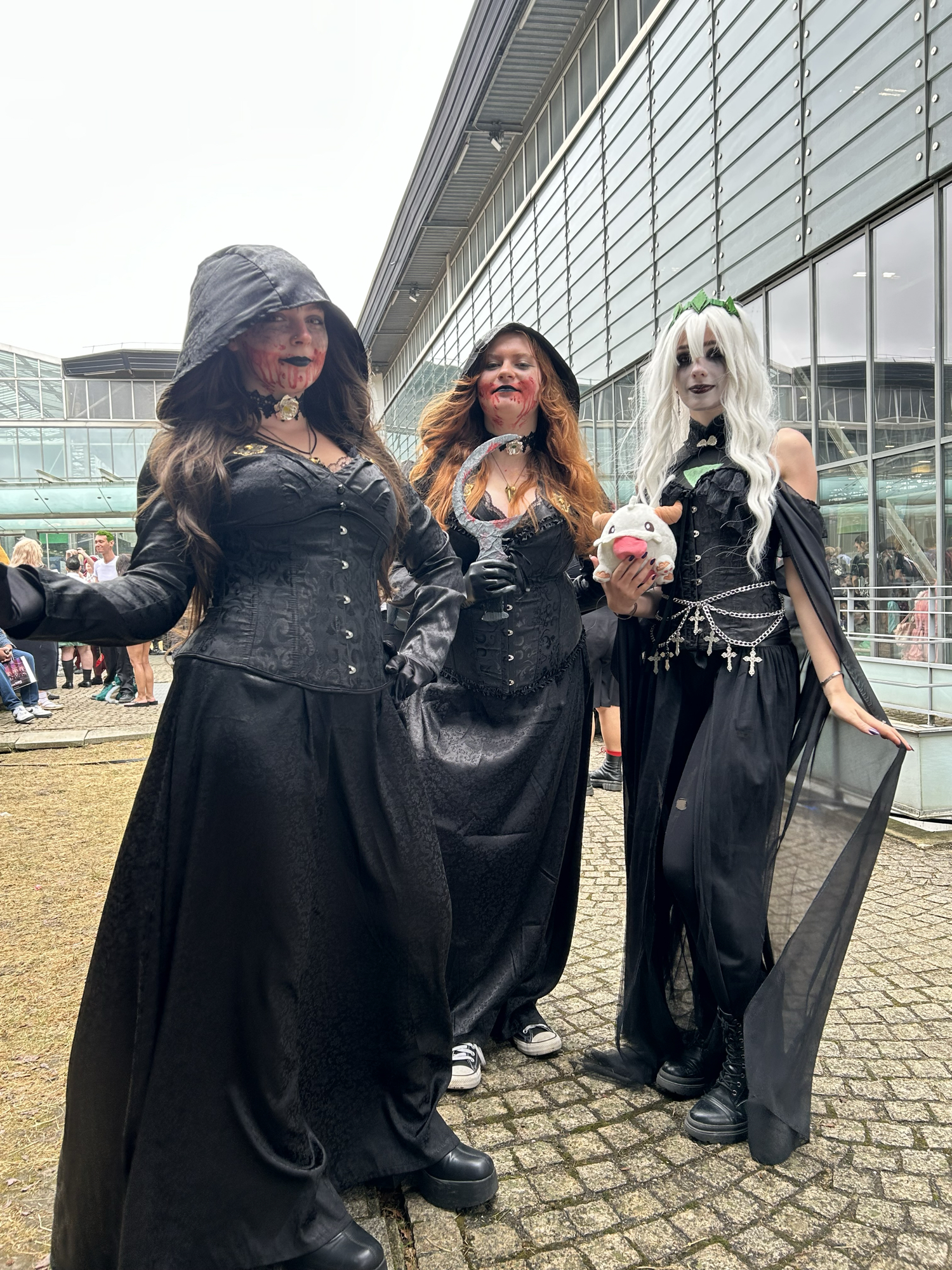 Daniela Dimitrescu 2 - Photo 11