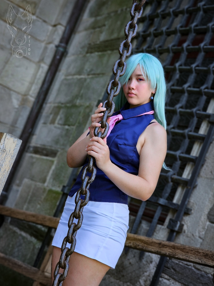 Elizabeth Liones  - Photo 3