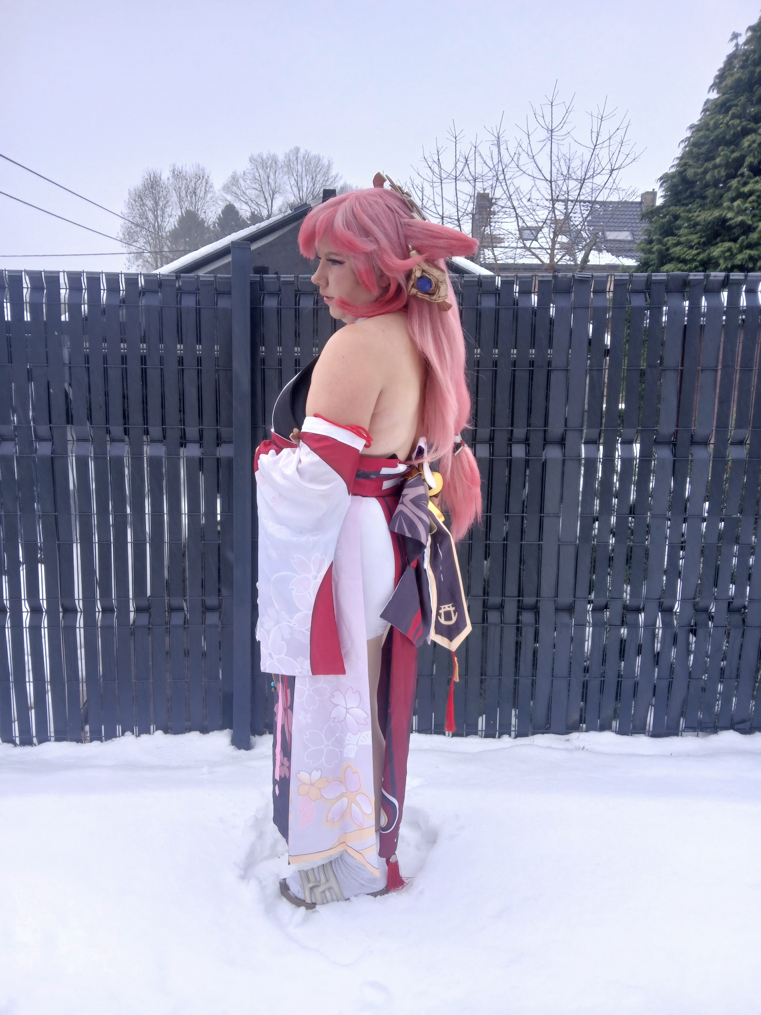 Yae miko in snow - Photo 6