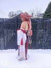 Yae miko in snow preview 3