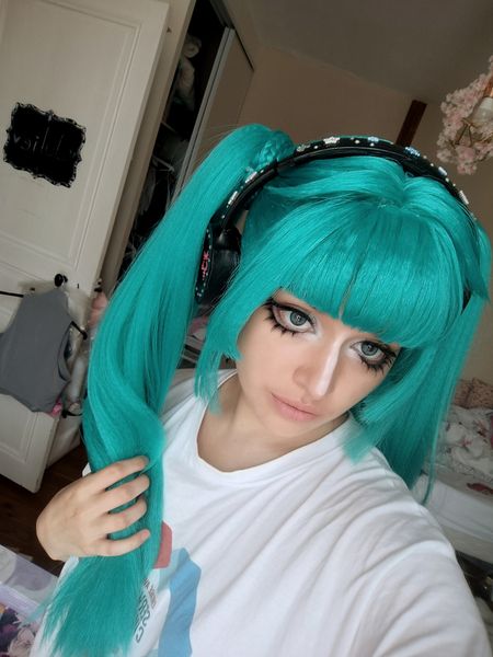 Hello_jullie_cos - MikuGyaru Makeup WIP