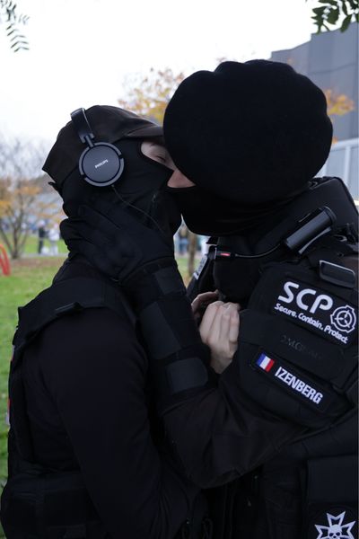 Ikuraaa - Duo militaire