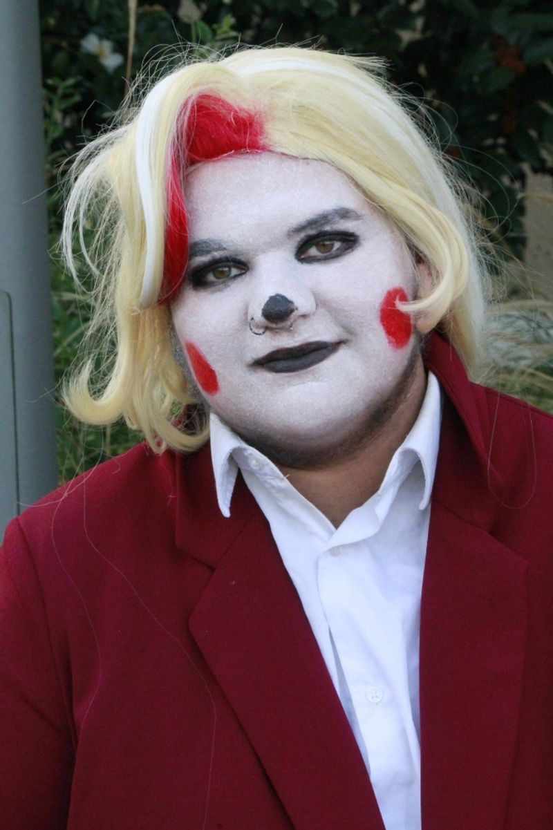 Aki.100.masque – Charlie