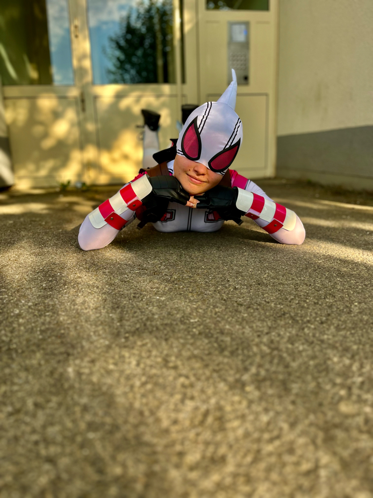 Gwenpool — photo 22