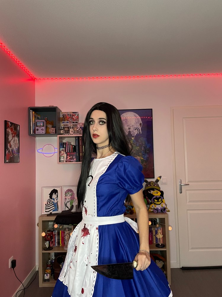 Alice Lidll - Photo 4