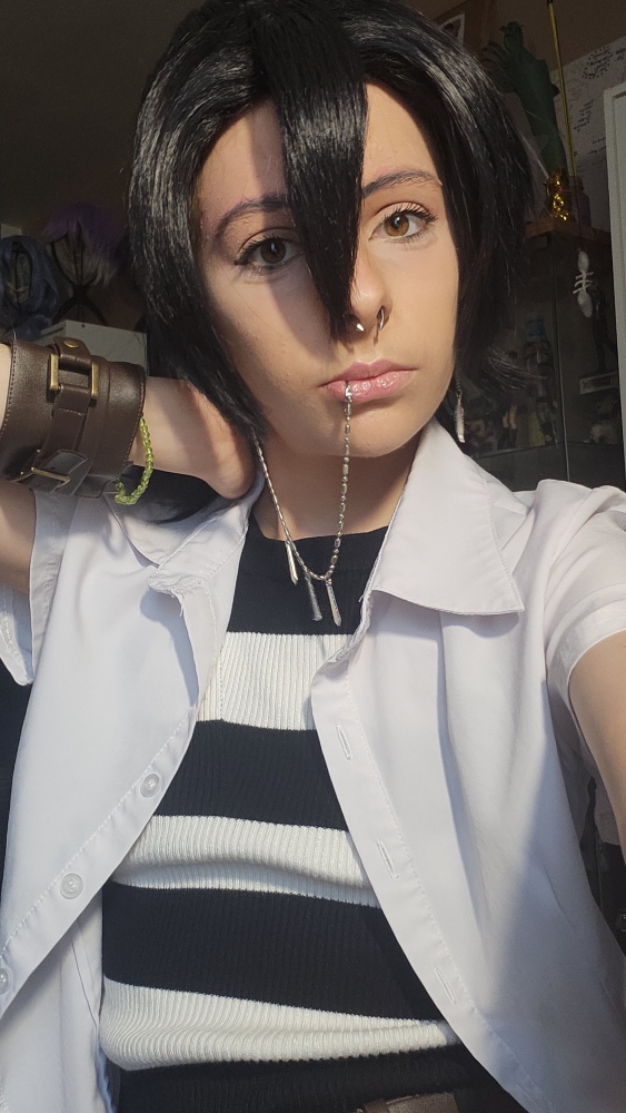 Izumi Miyamura  - Photo 1