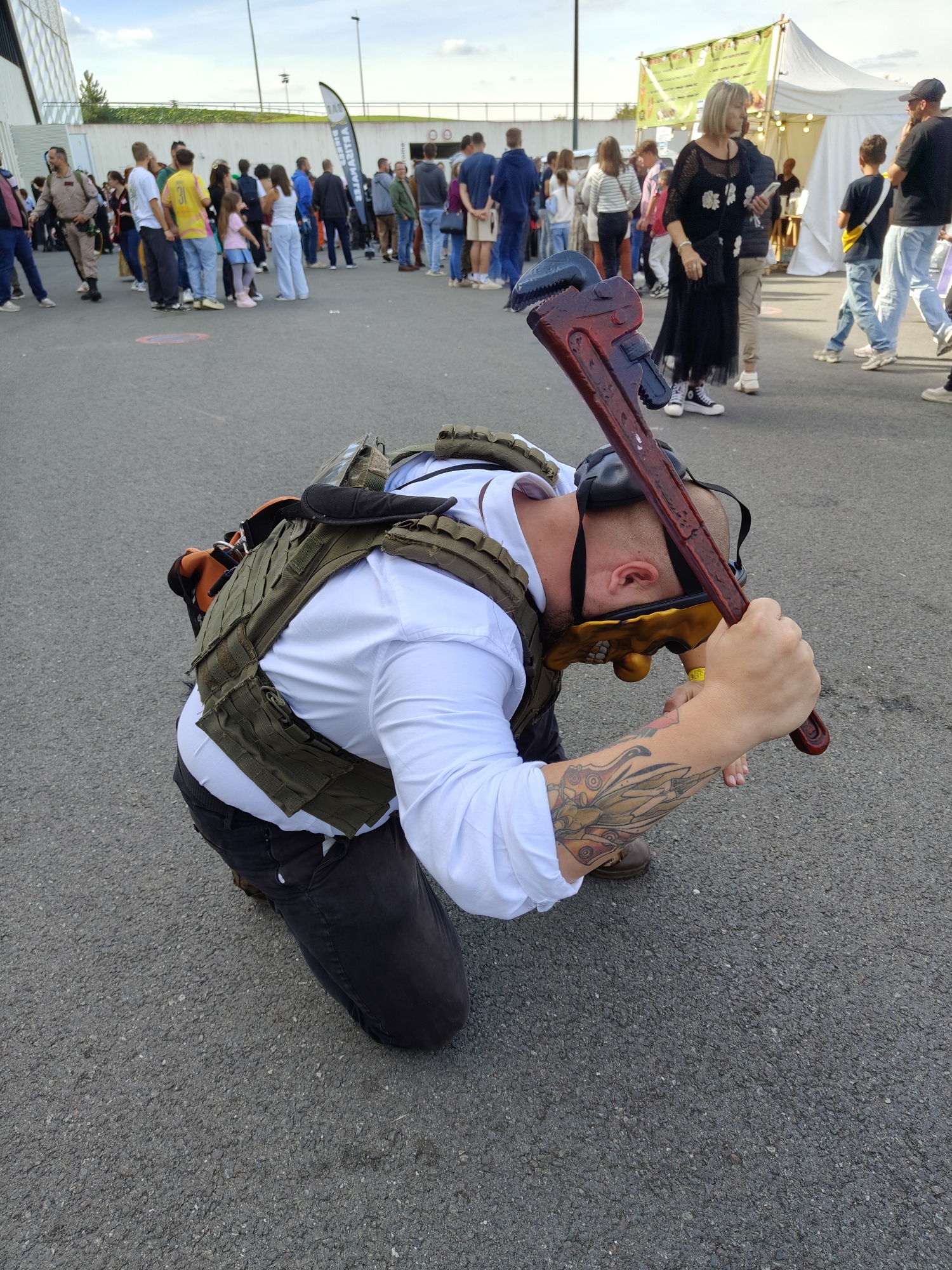 Wolf (golden mask) - Photo 36