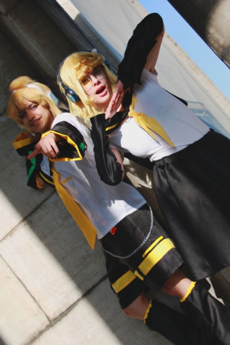 Finn>:] – Rin&Len -Mia mar. 25