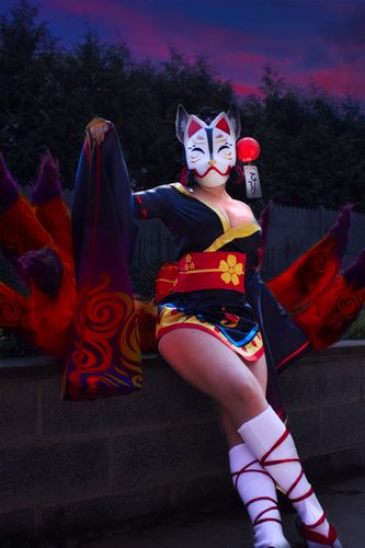 Cosplays from Summoners War: Sky arena