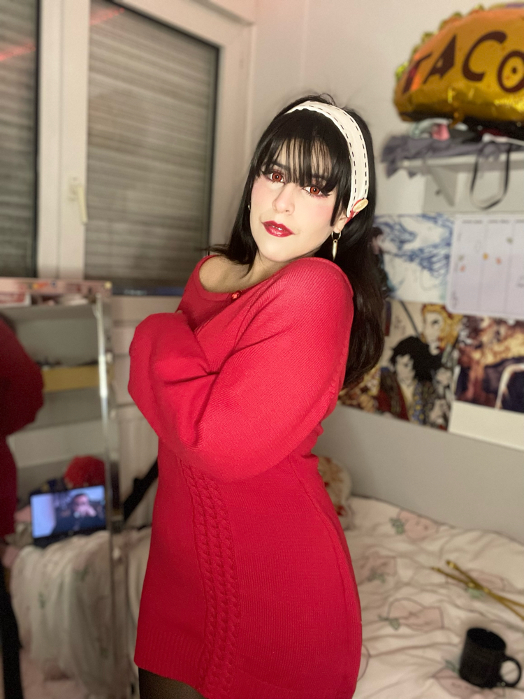 Yor Forger - Photo 26