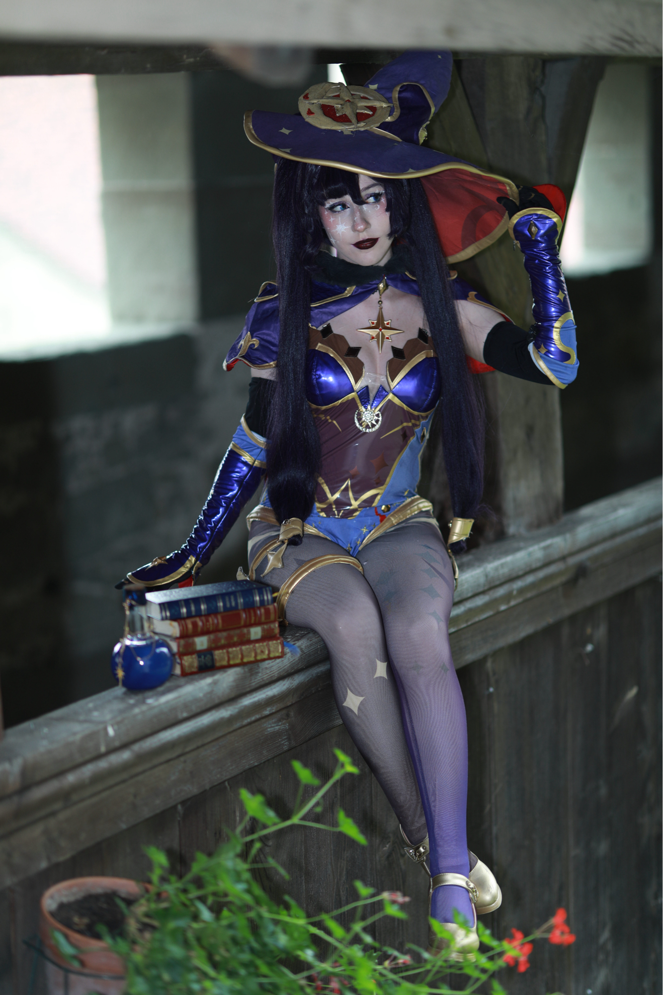 Mona Megistus - Photo 3