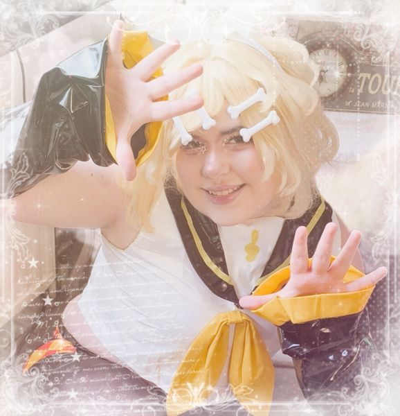 Fean!! - 🍊 Kagamine Rin 🎤